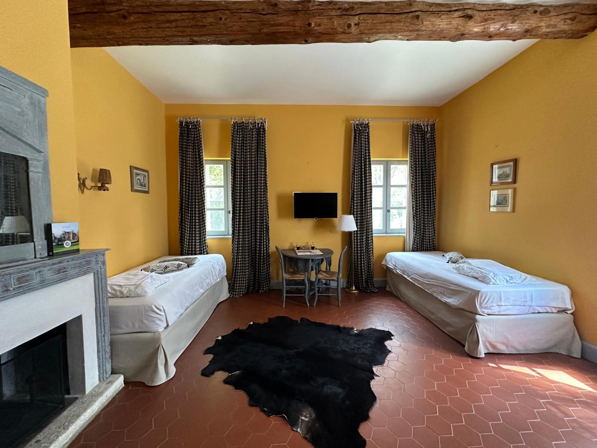 Le Mas De Peint - Hotel Et Restaurant Arles Kamer foto