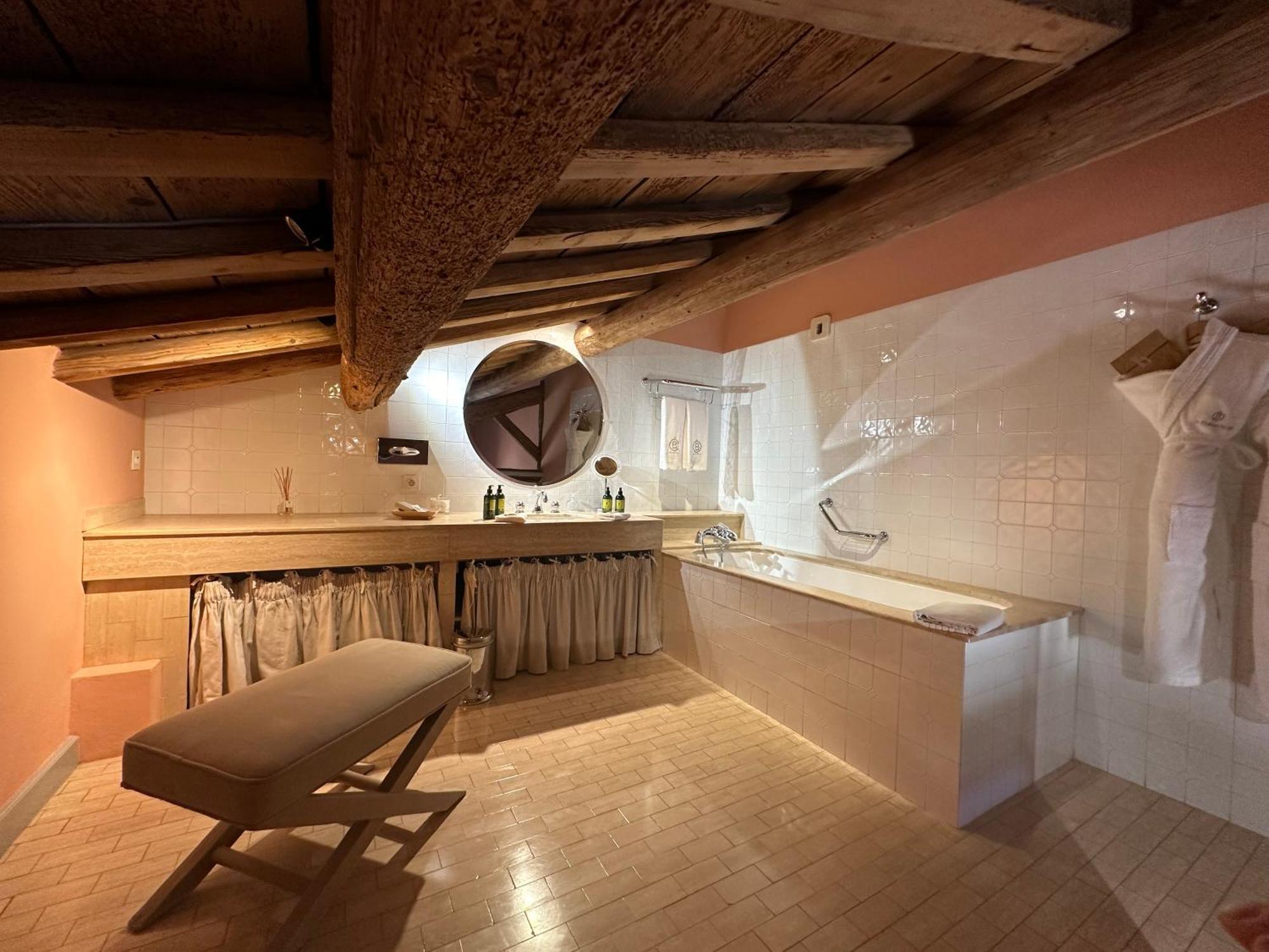 Le Mas De Peint - Hotel Et Restaurant Arles Kamer foto