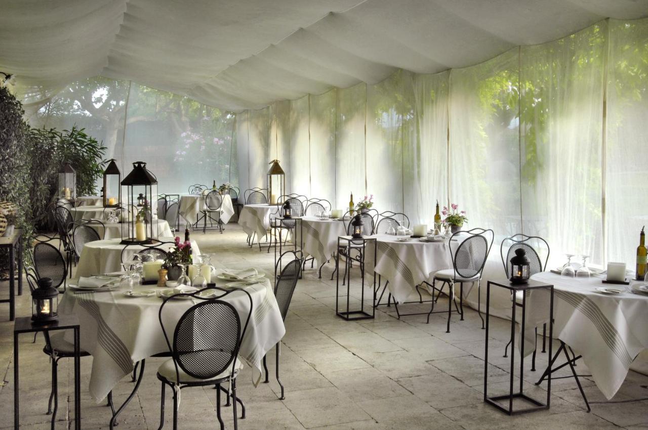 Le Mas De Peint - Hotel Et Restaurant Arles Buitenkant foto